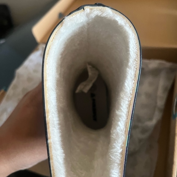 Rain boots - Picture 4 of 4